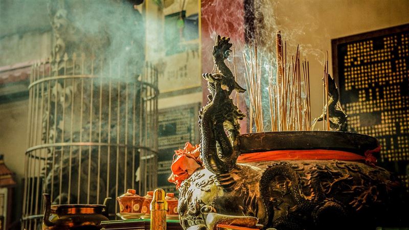 電話瘋狂被打爆!鳳山寺緊急關門拒香客