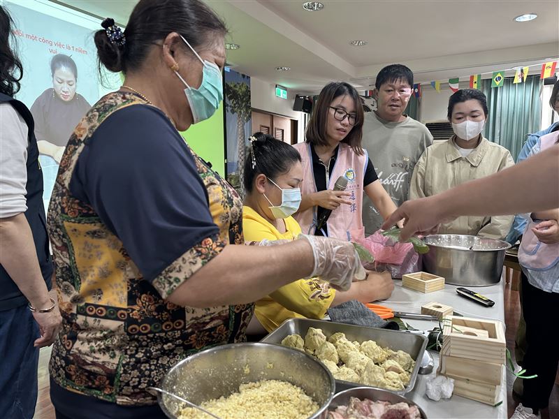 移民署宜蘭縣服務站邀請彭心梅老師帶來的多元文化分享。（圖／移民署北區事務大隊宜蘭縣服務站提供）