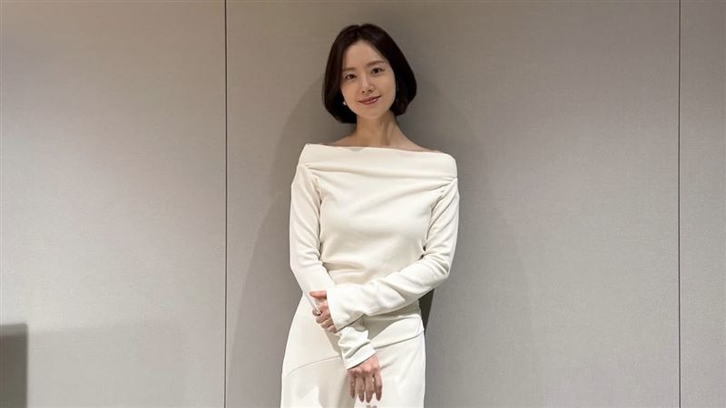 女星宣布升格人妻 遭疑「帶球嫁」回應了