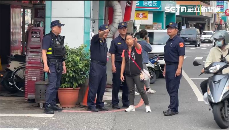 當地民眾反映該路口時常發生車禍，警方前往現場會勘。（圖／翻攝畫面）