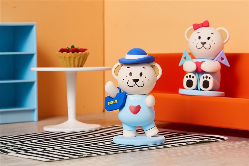 IKEA首次推出限量「20週年紀念版小熊盲盒」。(圖／IKEA提供）