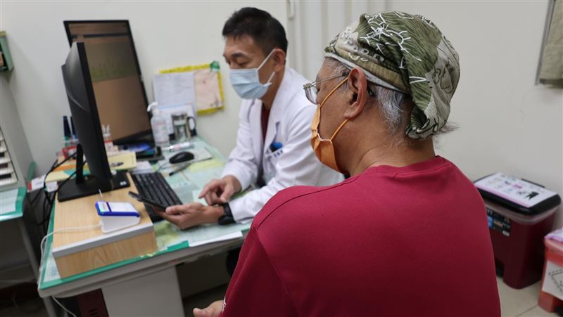 男常口渴！友人見1異狀勸檢查 確診糖尿病