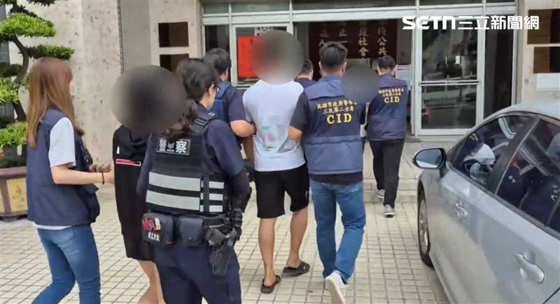 經警方成立專案小組逮捕3人，初步了解，因林嫌積欠張男10萬元債務，李嫌及施嫌又積欠林嫌債務，4人相約喬債，張男不斷出言挑釁成為導火線。（圖／翻攝畫面）