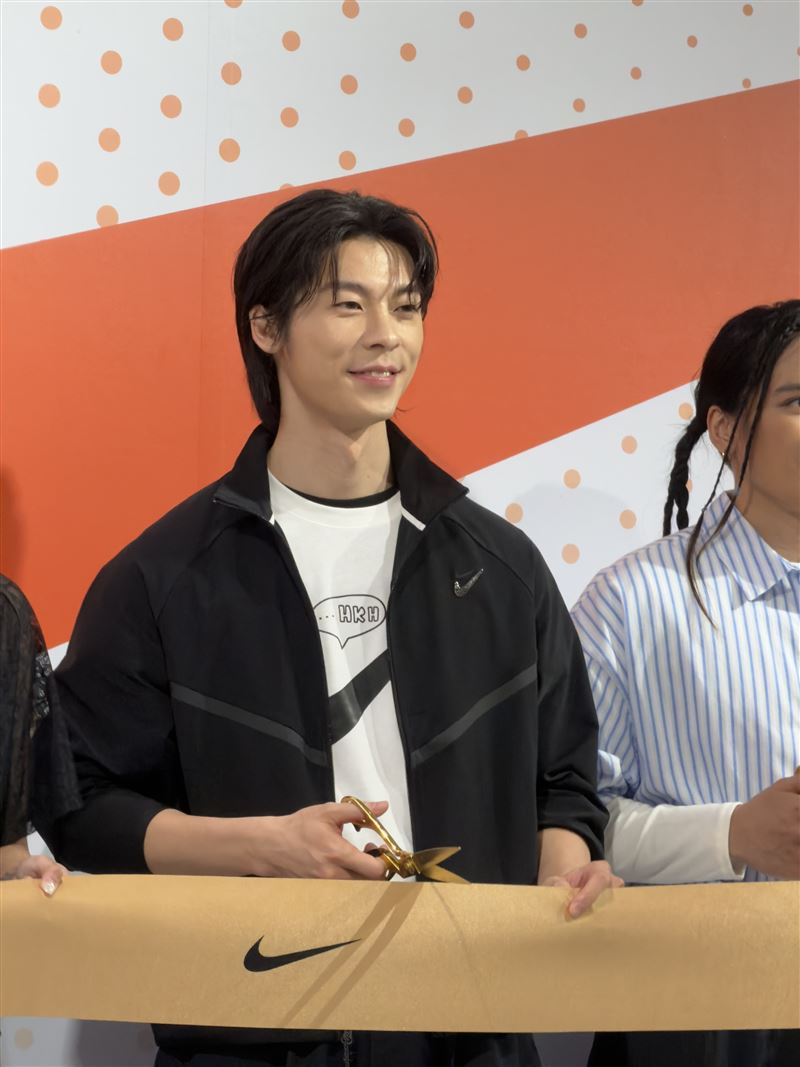 許光漢現身回應與子瑜的烏龍緋聞。（圖／記者宋亭誼攝影）