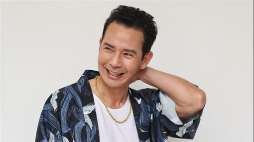 金鐘影帝變超壯　「肌肉大一號」自嘲離譜