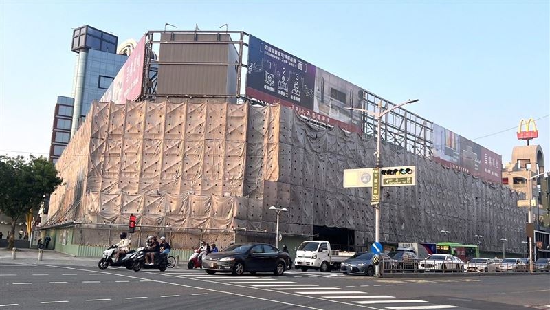 回憶不值錢？高雄三大地標　接力熄燈拆除