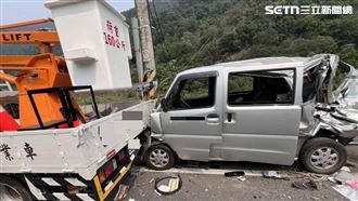 台14線修路燈挨撞！仁愛鄉公所4人送醫