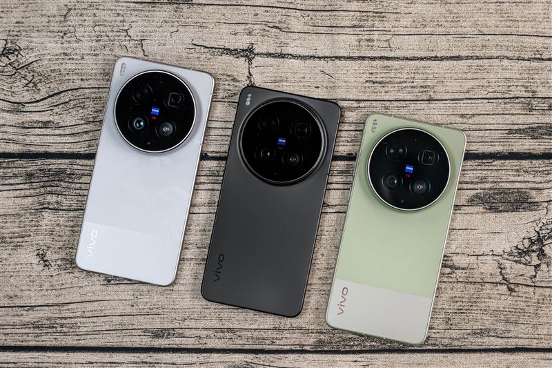 vivo X300 Ultra推出曠野綠、雪峰白、火山黑三款配色