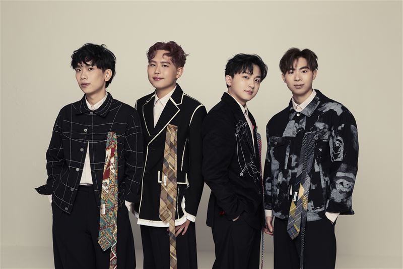 理想混蛋「ME TIME」展現出台上熱血、私下感性的一面。(圖/ID.音樂節提供)