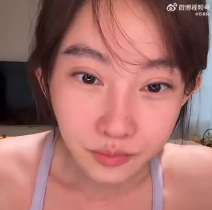 抗癌後強勢回歸！馮提莫大方認整形　自爆雙眼皮做壞嚇到「怎麼這麼醜」