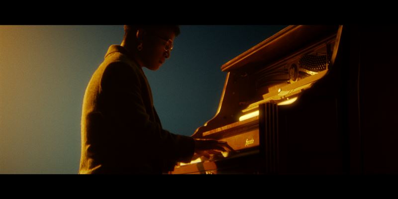 茄子蛋阿斌為電影獻唱。（圖／環球音樂提供）