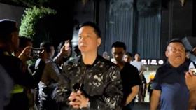 「網軍總司令」歐秉漢在柬埔寨實施詐騙，近日被當地警方逮捕。（圖／翻攝畫面）