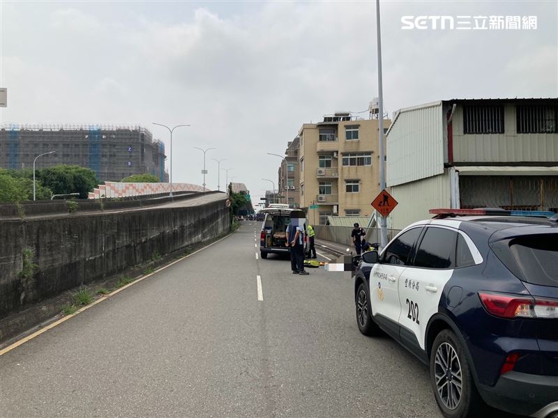 台中豐原區發生大貨車、機車車禍，80歲阿嬤多處受傷，被緊急送醫救治。（圖／翻攝畫面）