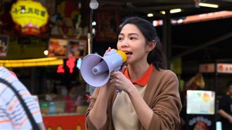 曾智希突現身夜市發豆花　激動喊到燒聲