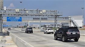 遠通電收協助泰國建置與營運的M81高速公路電子收費系統已正式通車營運。（圖／遠通提供） 