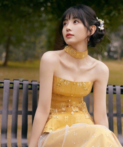 很多觀眾不知道原來田曦薇時裝超正。（圖／翻攝自微博）