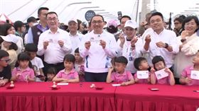 淡江大橋通車，侯友宜、李四川、蘇巧慧三大咖同台。（圖／翻攝畫面）