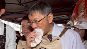 柯文哲稱全部都一路吃不要錢，「這是我覺得最快樂的地方」。（圖／翻攝自柯文哲臉書）