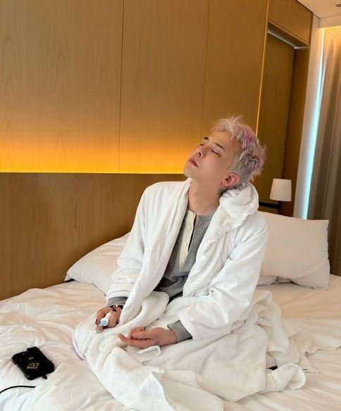 GD同時也是少數以偶像身分進入韓國音樂著作權協會核心創作者行列的藝人之一。（圖／翻攝自8lO8lO8lOWME IG）