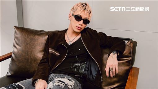 ØZI被問勾二嫂事件！超尷尬表情當場難藏