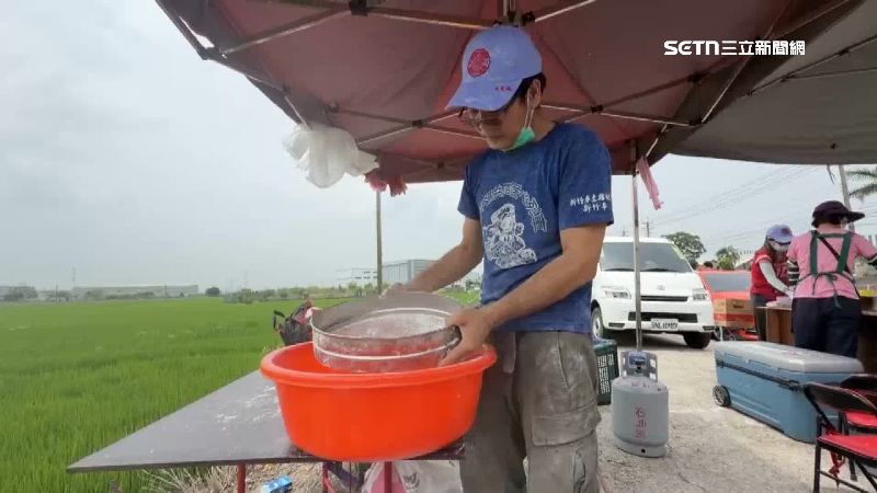 陳先生的爸爸生前受病痛所苦，後來向媽祖許願後情況有所好轉