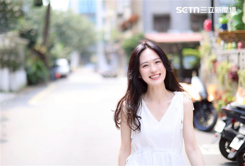 簡莉紋接受《三立新聞網》專訪。（圖／記者鄭孟晃攝影）