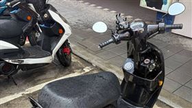 機車火燒車火勢撲滅後。（圖／翻攝畫面）