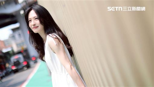 獨／片場摔斷肋骨　女星躺地2小時沒人理