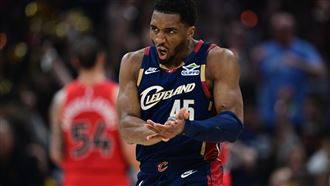 米契爾砍32分創紀錄　騎士主場猛攻退暴龍