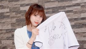 KT巫師六角女神來台　男粉反向應援她笑歪