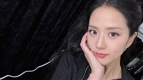 BLACKPINK成員Jisoo衰捲哥哥爭議。（圖／翻攝自IG @sooyaaa__）