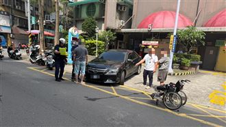 新莊阿北開車沒注意！68歲輪椅嬤慘被撞飛
