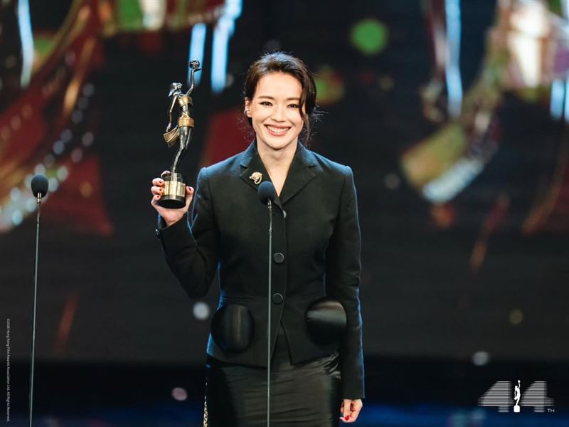 舒淇以《女孩》拿下香港金像獎「新晉導演」獎項。（圖／翻攝自IG @hongkongfilmawards）