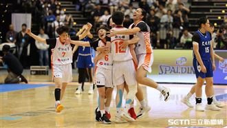 世新女籃逆轉文化　延長賽收UBA隊史第6冠
