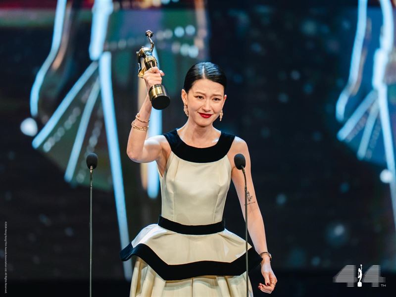 廖子妤憑藉《像我這樣的愛情》奪下第44屆香港電影金像獎影后。（圖／翻攝自IG @hongkongfilmawards）