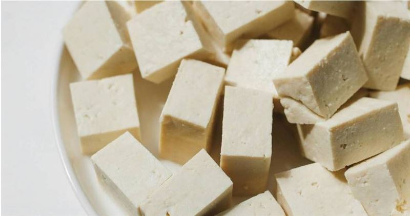 豆腐是日常飲食中常見食材，因其低熱量、方便料理，深受民眾喜愛。（示意圖／翻攝自pexels）