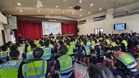 雲林動員警力齊聚西螺分局進行勤前教育，期維護大甲媽祖順利遶境。（圖／翻攝畫面）