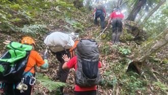 婦登山失聯！耗9天在找到…已成冰冷遺體