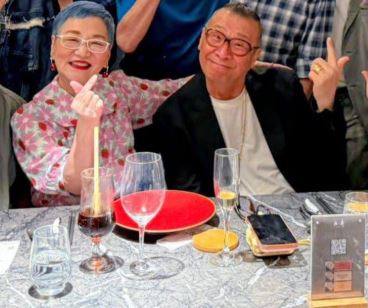 張小燕現身洪偉明聚會。（圖／翻攝自洪偉明臉書）