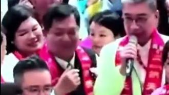 張麗善又惹議！進香擠C位「要來賓讓位」（圖-網友設計口白非真實對話／翻攝Threads)