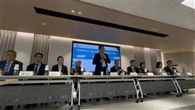 中華民國食品流通商業同業公會全國聯合會榮譽理事長賴立彪中華民國食品流通商業同業公會全國聯合會理事長張又仁中華民國糕餅商業同業公會全國聯合會理事長曾雅玲台灣蔬果輸出業同業公會榮譽理事長吳清綠中華民國全國商業總會理事長許舒博中華民國觀光旅館商業同業公會理事長蕭景田中華民國旅行商業同業公會全國聯合會理事長吳盈良中華民國觀光旅館商業同業公會副理事長張琄菡（圖／記者王文承攝影）