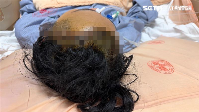 北市杜男騎車返家時中風嘔吐，警方錯認他酒駕帶返所偵辦。（圖／翻攝畫面）