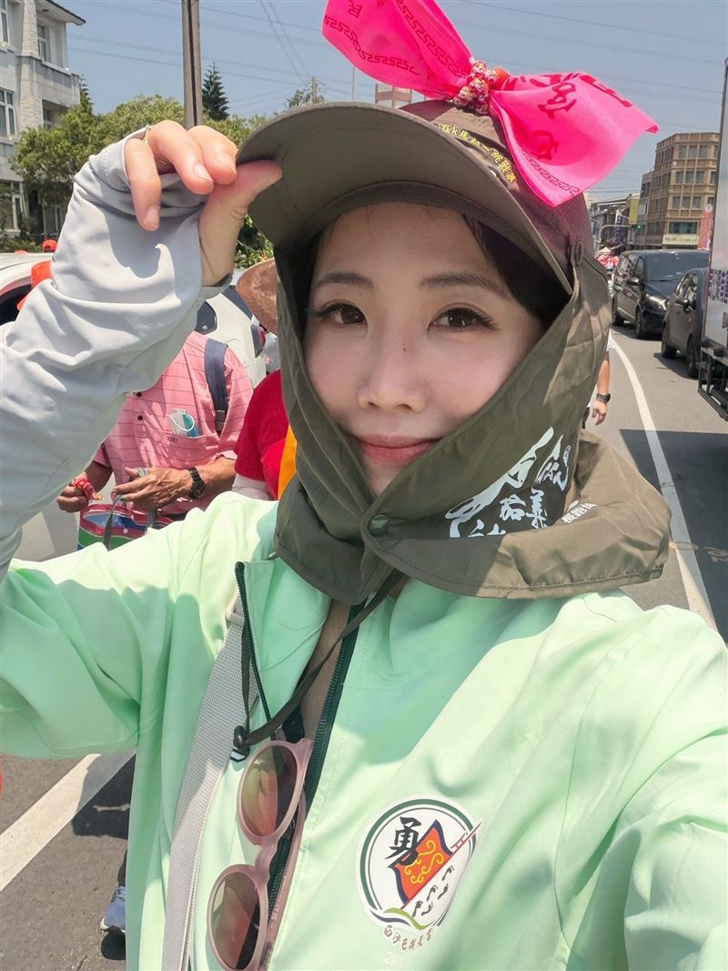 今年已是謝忻連續第三年追隨白沙屯媽祖進香。（圖／翻攝自謝忻臉書）