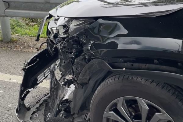 網紅律師呂秋遠女兒生母林沄蓁發生車禍。（圖／翻攝自Threads @lawyer.zzhen）