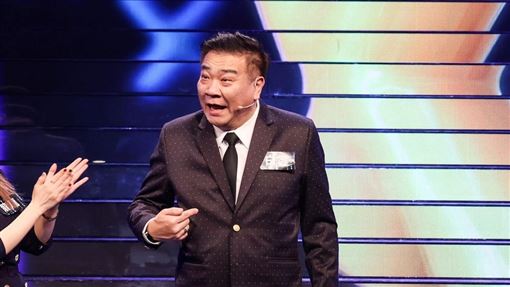 白雲爆黑道告別式內幕　上千黑衣人到場