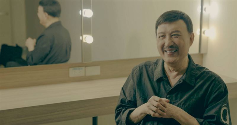 資深藝人余天回憶與「秀場天王」豬哥亮的深厚交情。（圖／高雄流行音樂中心）