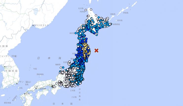 日本青森外海的大地震，規模已從最初7.4上修到7.7。（圖／翻攝自日本氣象廳）