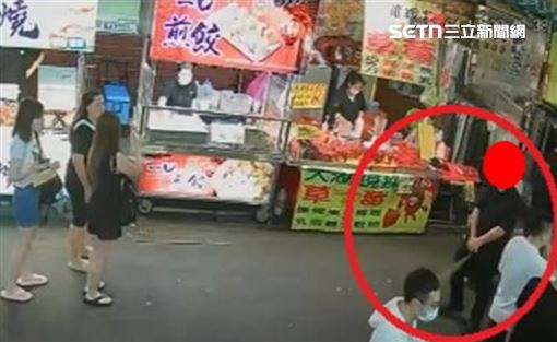 分局長噴辣椒水波及柯文哲　噴灑瞬間曝光