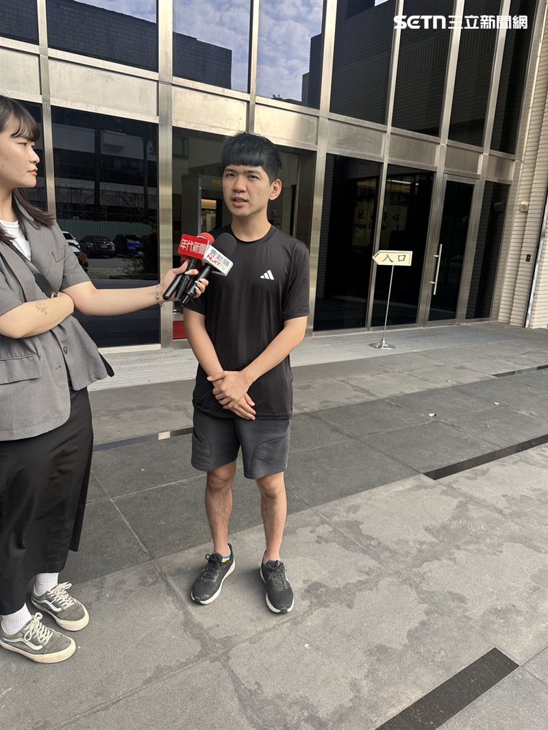 晚安小雞受訪時坦承自己恢復單身。（圖／翻攝畫面）