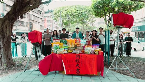 邱澤、柯佳嬿久違合體　升格夫妻入住凶宅